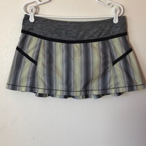 EUC Lululemon charcoal/citron Skort - sz 10